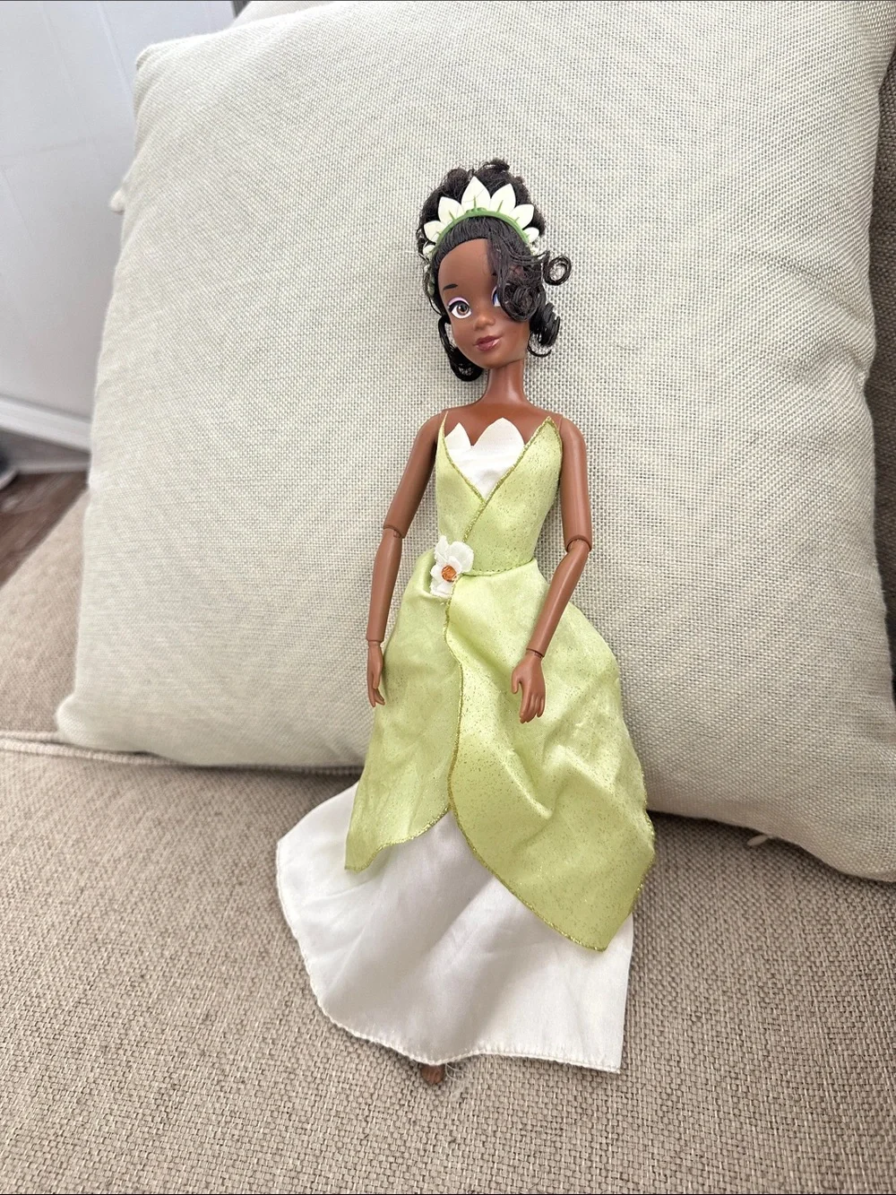 Disney Store Classic Doll Collection Tiana Princess the Frog 12-inch Doll
